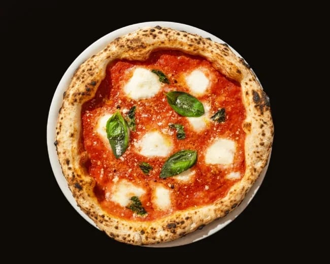 Handgemachte neapolitanische Pizza — Infinito Pizzeria, Palma de Mallorca
